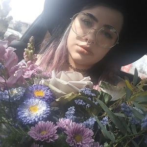 Meet your Posher, Axl